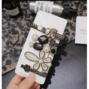 Gracious Pearl Gold Plated Hairclip Jewellery for Women Hair Pin  (Black)