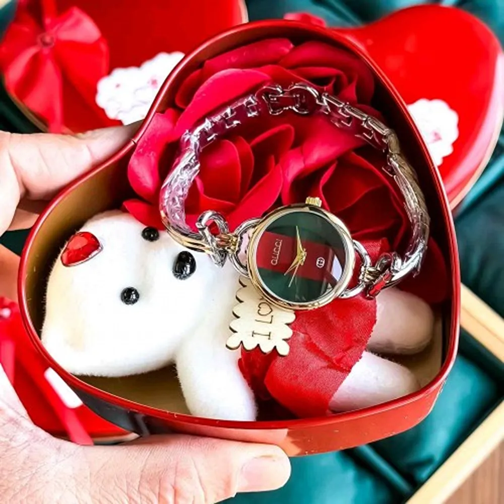 Comfortable Gucci Watch Golden With Valentine Gift Box For Women (SW393) - Image 2