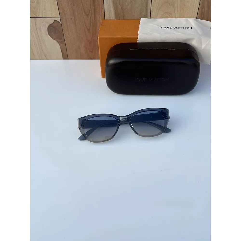 Affordable Louis Vuitton Sunglass Grey For Women (SW475) - Image 2