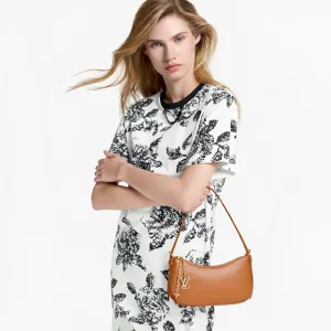 Louis Vuitton Pochette Bag